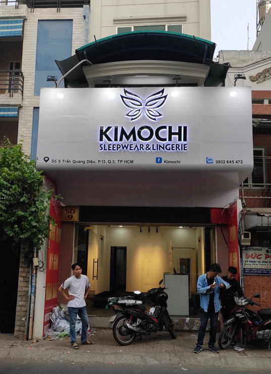 chu-mica-sang-chan-shop-thoi-trang