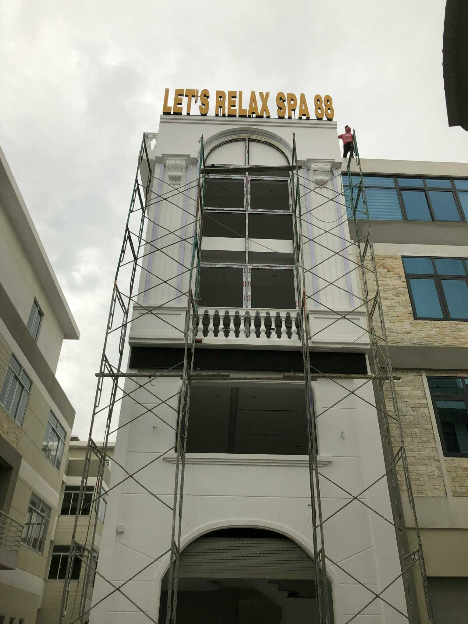 sửa chữa biển quảng cáo