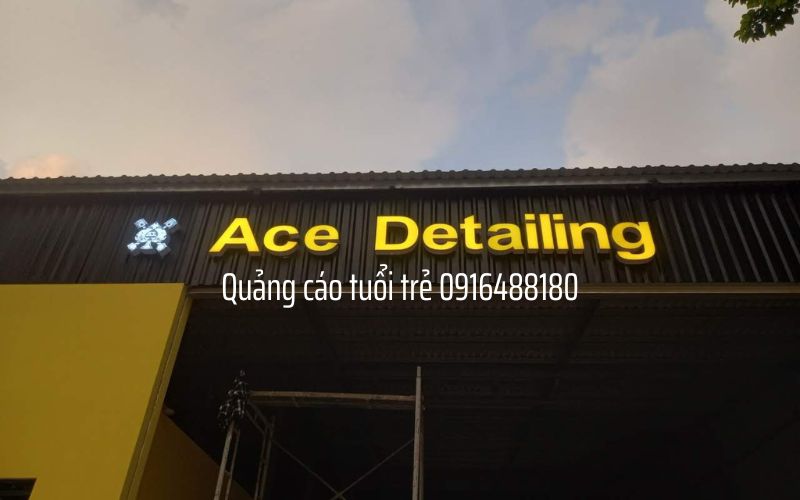 chữ nổi tòa nhà