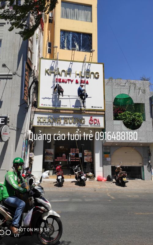 chữ nổi tòa nhà