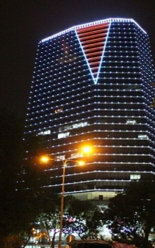 led trang tri toa nha