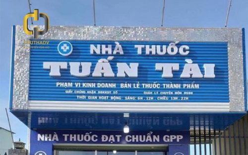 bang-hieu-nha-thuoc-phoi-den