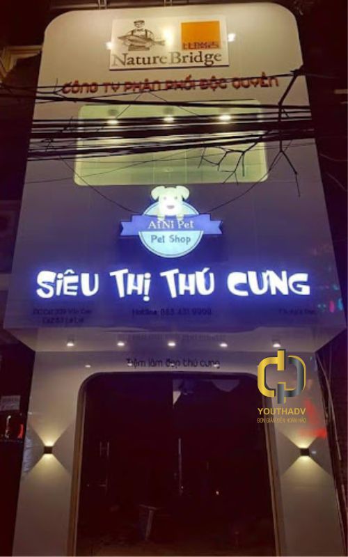 mau-bang-hieu-pet-shop-hien-dai-sang-trong