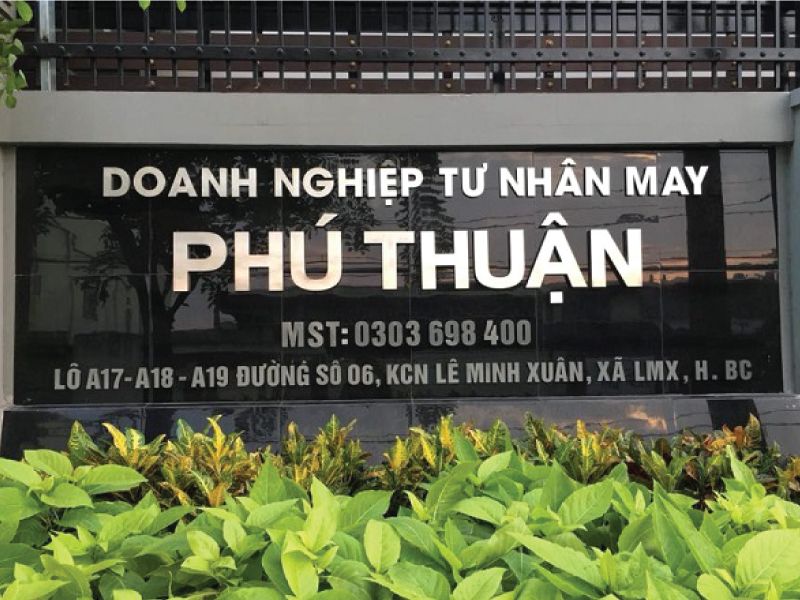 bang-hieu-cong-ty-da-granite-chu-noi-inox