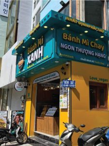 bang-hieu-tiem-banh-mi-goc-hai-mat-tien