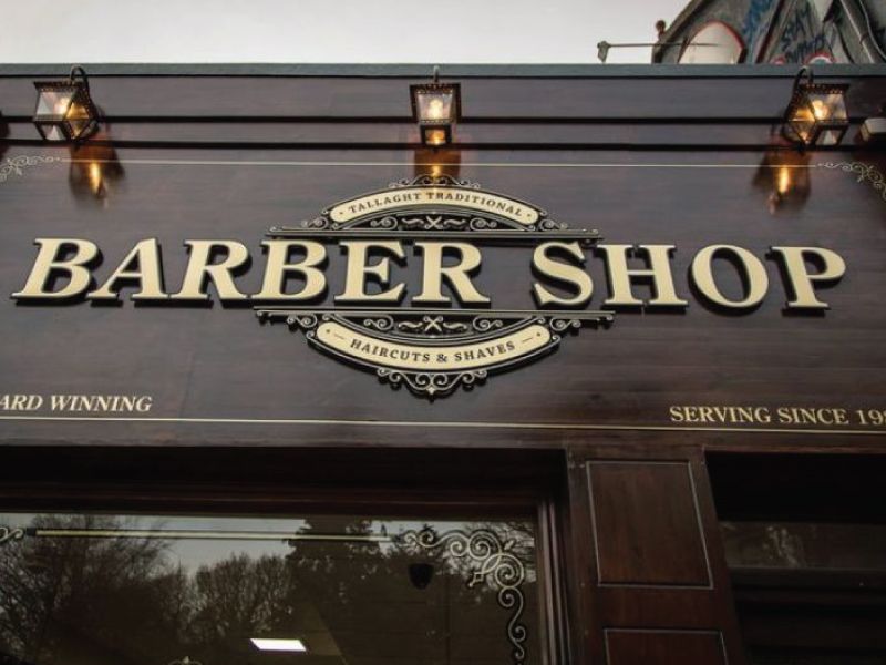 bang-hieu-barber-shop-chu-noi-co-dien