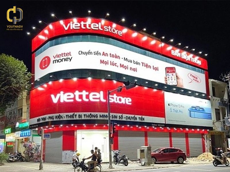 bang-hieu-viettel-store-alu-ket-hop-chu-noi-led