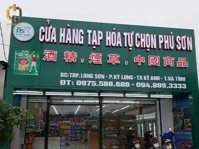 bang-hieu-tap-hoa-nen-alu-chu-noi-mica-kho-lon