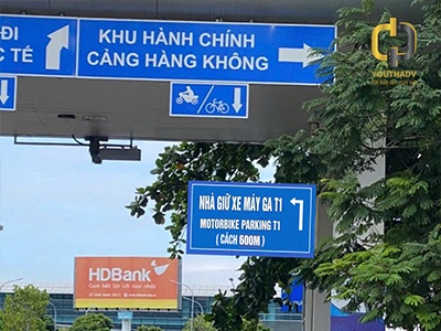 bien-bao-chi-dan-khu-hanh-chinh-va-san-bay