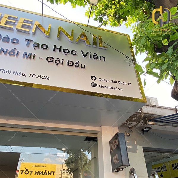 bang-hieu-queen-nail-alu-chu-noi-mica-vang
