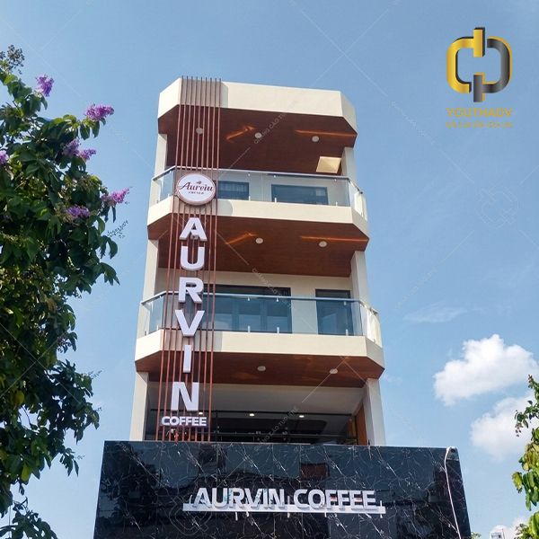 toan-canh-mat-tien-aurvin-coffee
